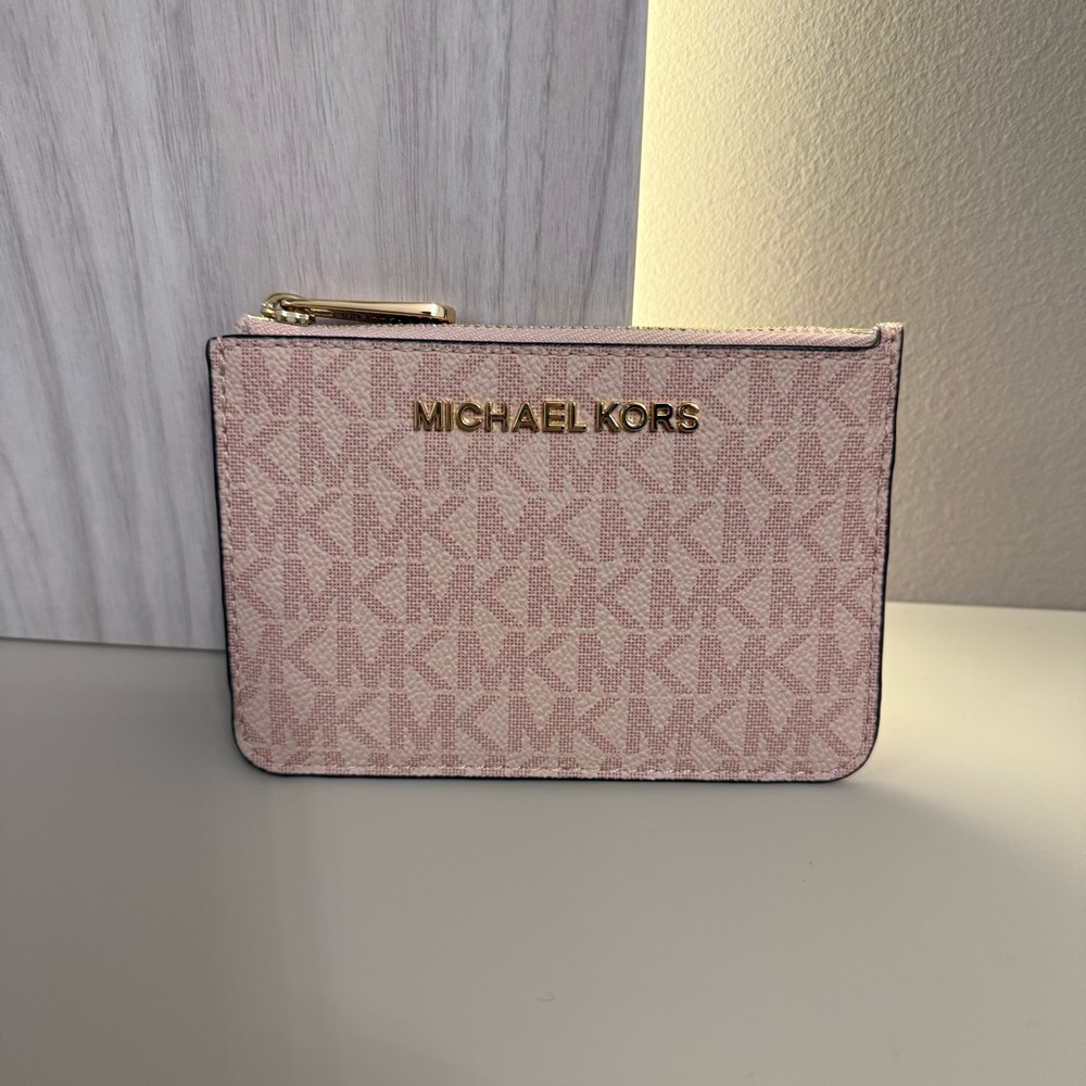 BNWOT Authentic Michael Kors Jet Set Travel Small Signature Logo Coin Purse